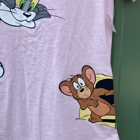 WOMEN’S JUNIORS Tom And Jerry Graphic Elongated Lightweight T-shirt Size S - Picture 3 of 4